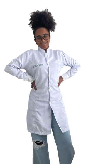 foto de uma mulher negra de oculos